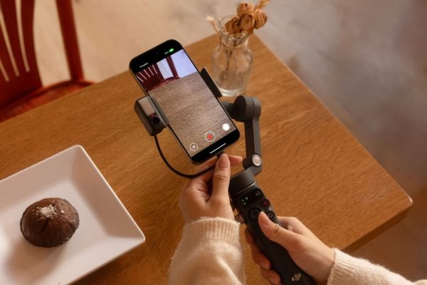ra mắt dji osmo mobile 8